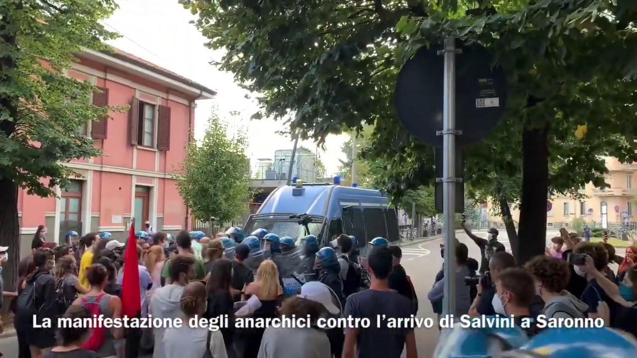 Anarchici protestano contro l’arrivo di Matteo Salvini a Saronno
