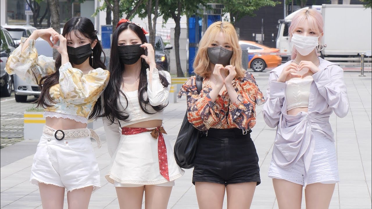 프로미스나인 하영 지원 지선 지헌 출근길 직캠 fromis_9 fancam @ 210601 최화정의 파워타임 by Spinel