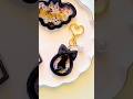 セリアのモールドでオイル入りドロップキーホルダー🐈‍⬛#shorts #レジン#ハンドメイド#セリア#セリアのモールド #レジンキーホルダー#猫アクセサリー#アトリエジュリア