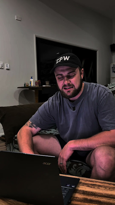 Smart Person in a Horror movie part 3 #australia #funny #comedyvideo #horror #movie #skit #aussie