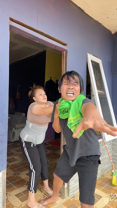 YOGA JOKER ATTRACTED TO HIS WIFE