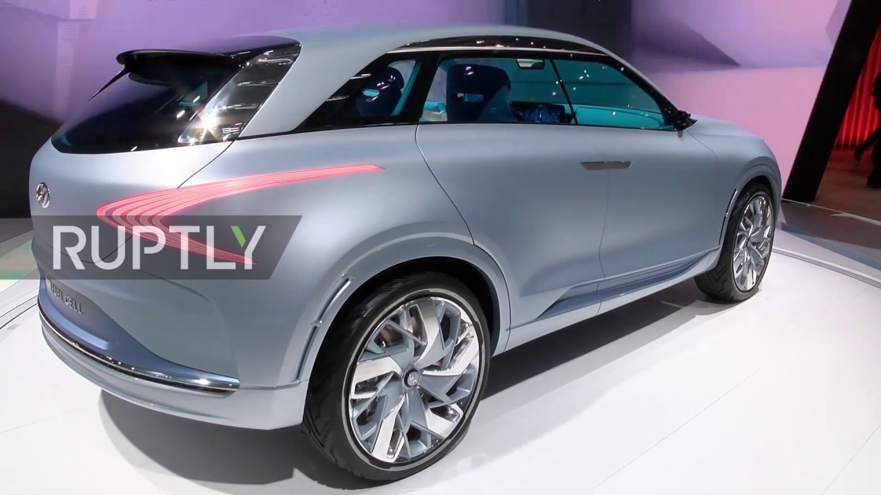 Hyundai Unveils New Fuel Cell SUV With Longer Travel Range