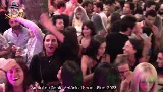 Santo António de Lisboa . Arraial Boémio na Bica 2023. Xico a solo ao vivo. Sempre À Portuguesa