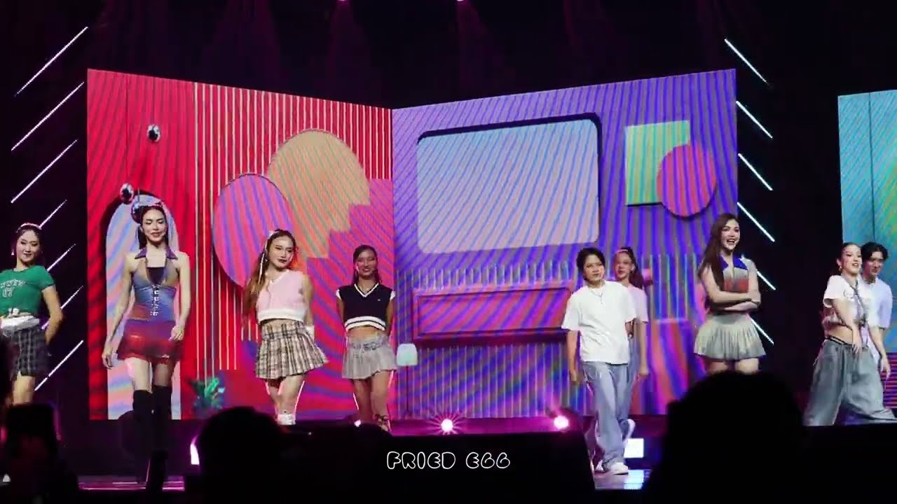 [Fancam] 17/11/2024 EngLot - พี่ชอบหนูที่สุดเลย #1stFamMeetENGLOTinBKK