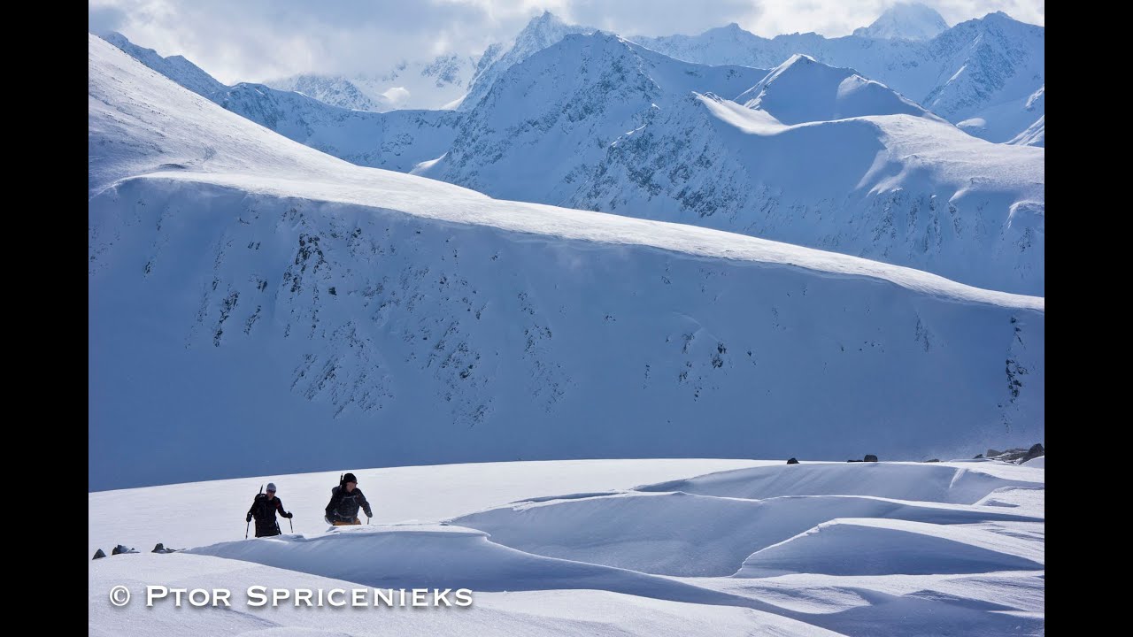 Dutch Powder Hounds ski tour the Lyngen Alps & Island Arnøy, Norway