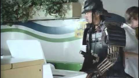 Nokia N-Gage QD Commercial TV Ad - Samurai Laundry