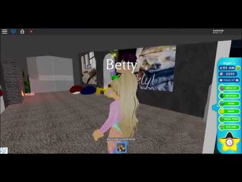 Betty And Veronica Go To Royale High Roblox Youtube - riverdale rp roblox