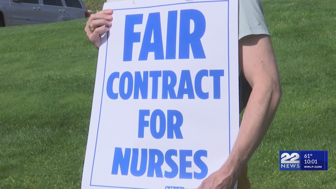 Nurses rally for improved wages and conditions - YouTube