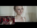 Braut und Bräutigam sehen zum ersten mal ihren Hochzeitsfilm - Reaktion