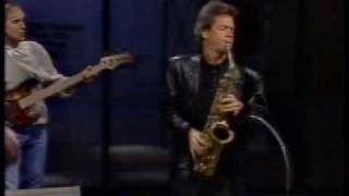 David Sanborn on David Letterman performing Respect.rm