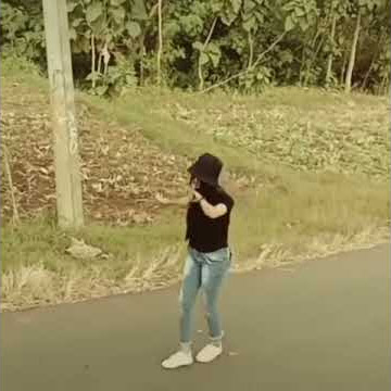 story'wa cewek cantik joget rasanya ingin terbang melayang