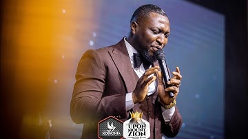 Intense moment of Worship at KOINONIA ABUJA • David Dam