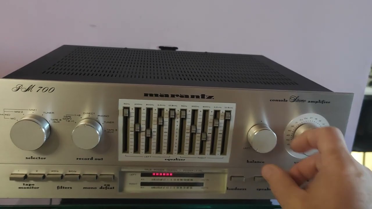 Винтажный ус. с эквалайзером Marantz PM-700(2)