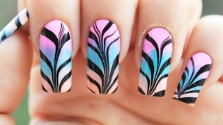 Decoración de uñas marmoleadas sobre degradado - watermarble nail art