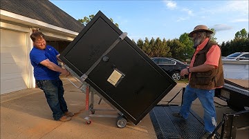 Moving a 1,000 pound safe 💪🏻