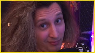 Erkekleri̇n En Sevdi̇ği̇ Dekolte Çeşi̇di̇ Kaanflix