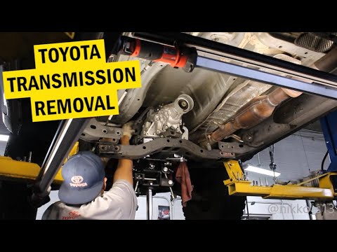 TOYOTA TACOMA TRANSMISSION REMOVAL TIMELAPSE - YouTube