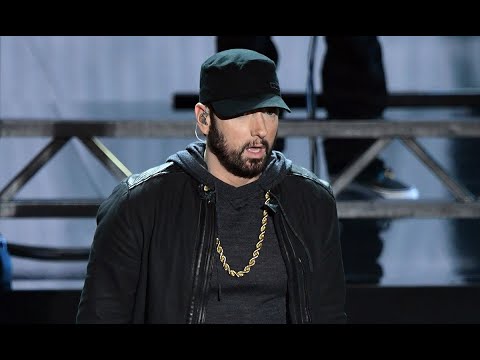 Video: Eminem vil spille en bøller