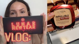 VLOG: покупки косметики. Свотчи BH cosmetics LUNAR new year. В косметическом магазине быстро.