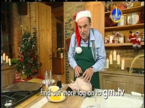 Mark David of The Cooking Experience in Hadleigh, Suffolk shows you how to cook the perfect Turkey for your Christmas meal.