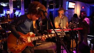Use ME Up - Circus Mind feat Brandon Taz Niederauer