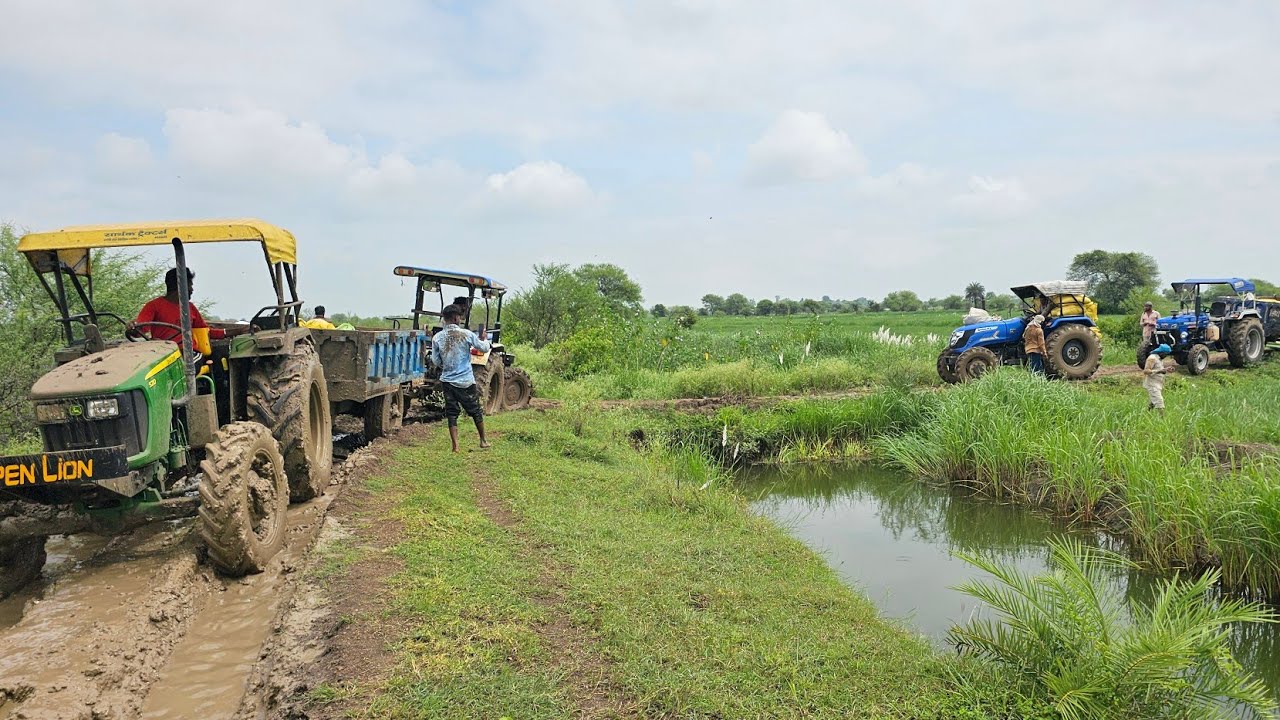 john deere 5210 4x4 trolly ke sath fas gaya swaraj 744 4x4 ne nikala! 🚜🌾