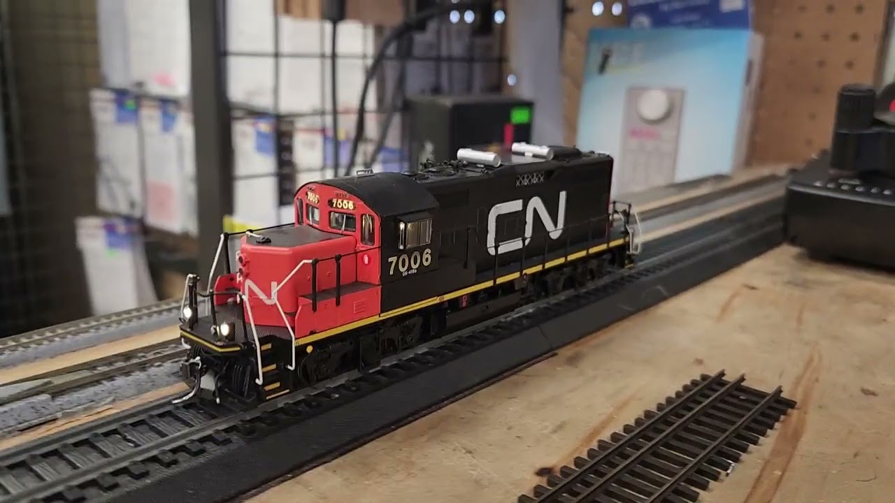 testing the new rapido gp9rm