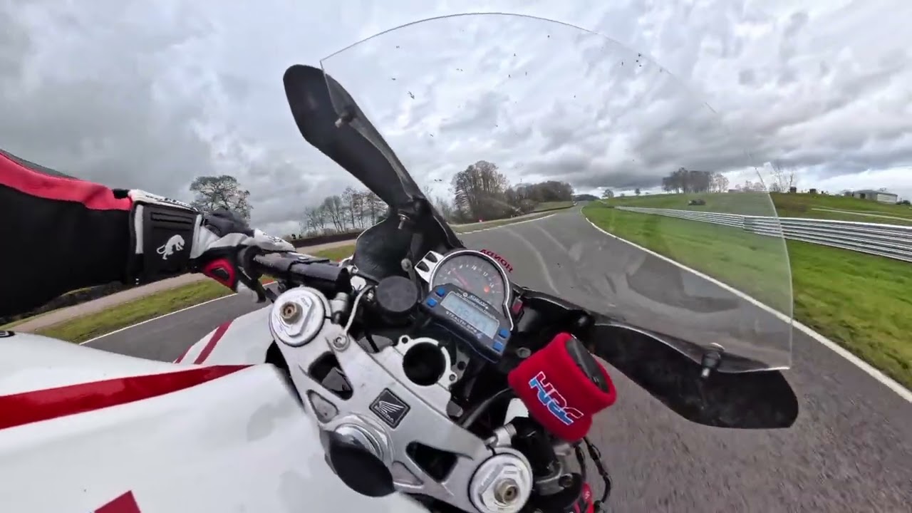 Oulton Park February 21st session 4