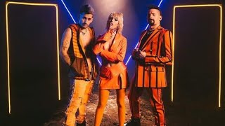 Danna Paola Ft. Mau Y Ricky - Cachito (Official Video)