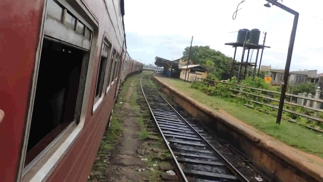 train-approaching-loop-line-at-chilaw-station-youtube