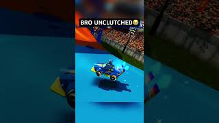 Perfect Clutch… Then Threw 😭 #bbr2 #hotwheels #gaming #bbracing2 #clutch #rollyplayz #funny #fail