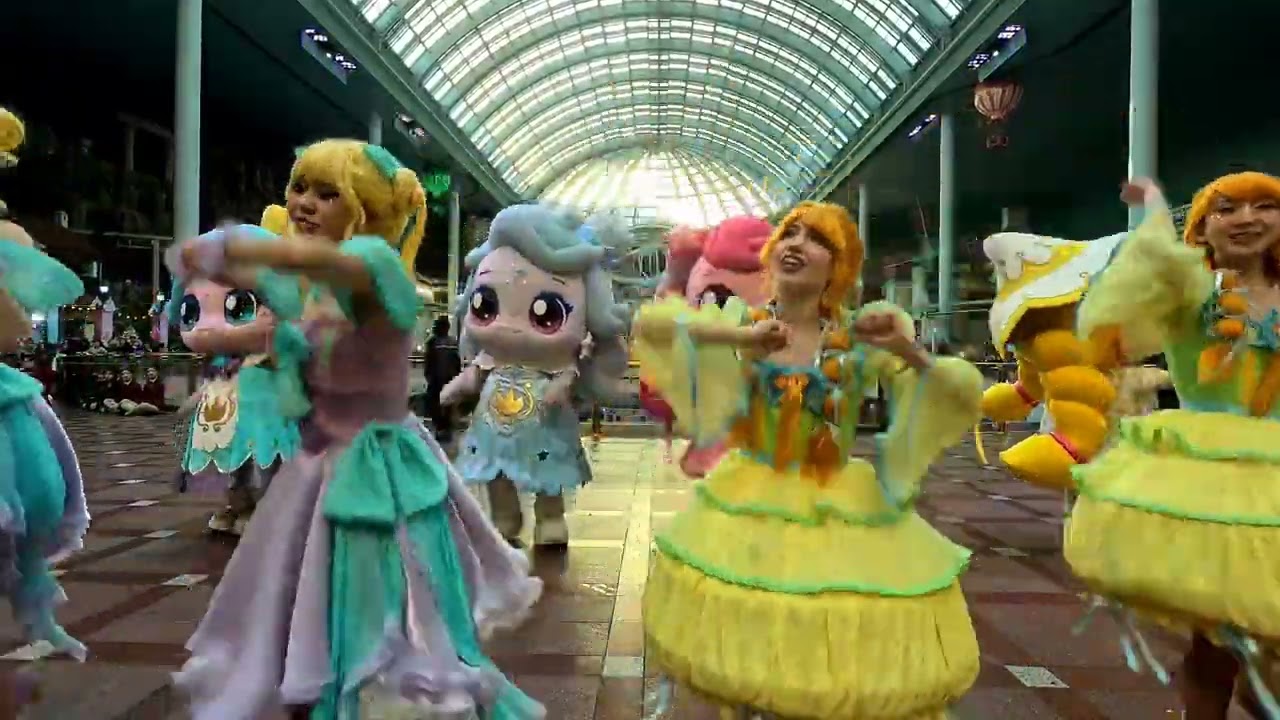 [4K]롯데월드 어드벤처 캐치!티니핑퍼레이드 플영상 2026.2월18일[정지 공연장소가든스테이지 광장]