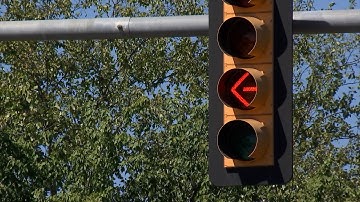 What to Do at Intersections with a Flashing Yellow Arrow