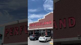 É tanto perfume que até fiquei perdida kkkk #humor #perfume #orlandoflorida #compras #viagem
