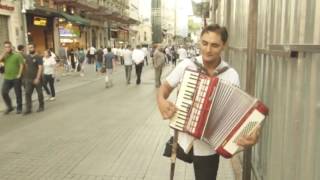 İstiklal Caddesi Müzisyenlerinden Rumen Florin 