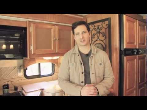 Video: Peter Facinelli Bersih