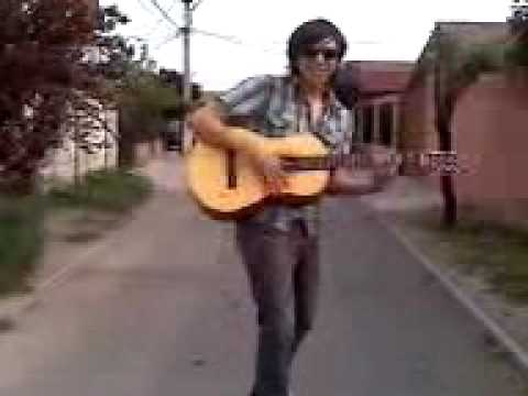 Ver video de F.a.e.s.  fernando anda en skate