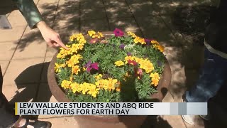 Elementary school students plant seeds in Albuquerque for Earth Day