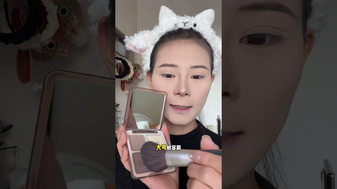 Everyone says that during the Spring Festival one should apply bright red lips but no one