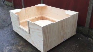 made from 18 mm ply. this whelping box has four seats and a slide out door.