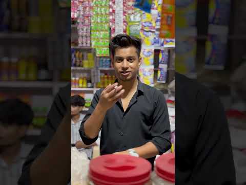 सिगरेट जलना दो 🚬 😱😂👀 #comedy #shorts #shortsfeed #viralshorts #ciggarettes #smoker #shop