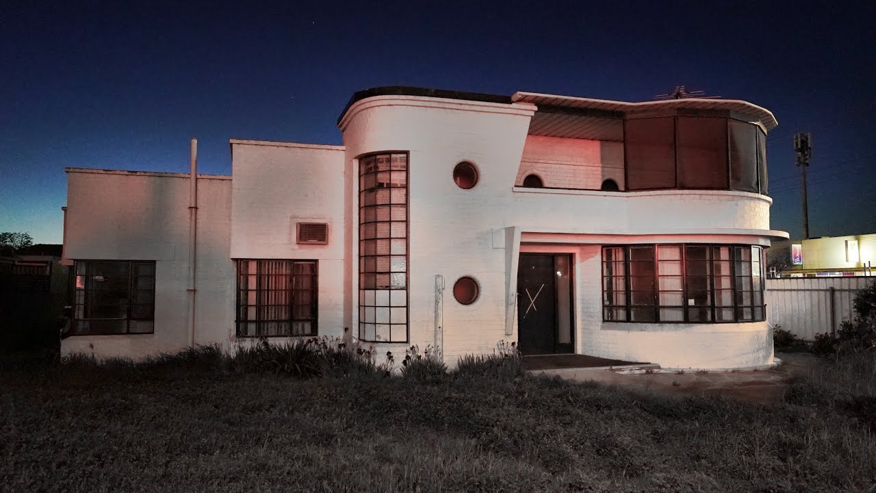 Abandoned- Classic Art Deco Home Lost Forever! Extra Home Built Art Deco  Style Also. - Youtube