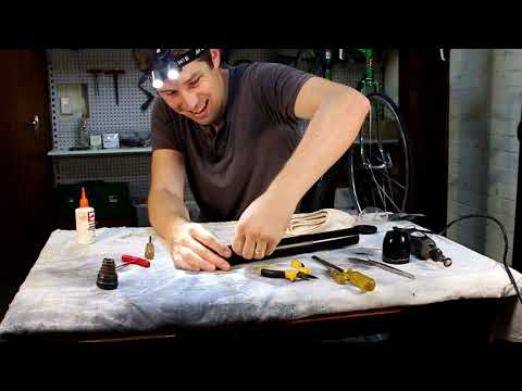 MAGLITE - Disassemble & Remove that Stuck Battery the Proper Way