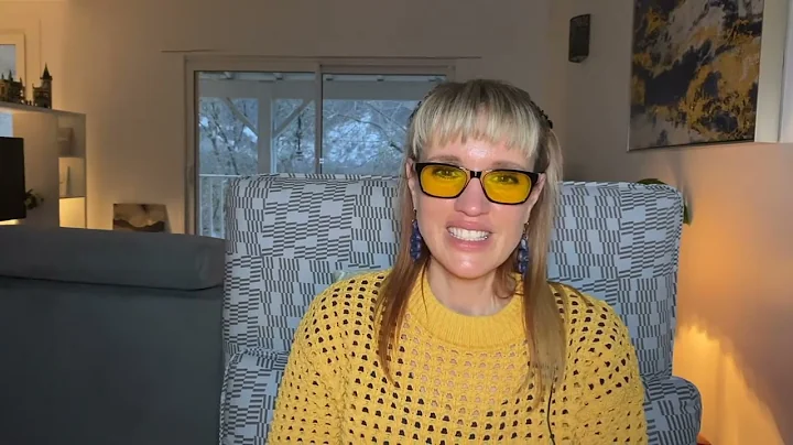 @LisaCairns    -The Mind Make Too Much Noise/ The I Am And The Empty Looking  (Video: 22/1-23)