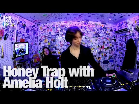 Honey Trap With Amelia Holt TheLotRadio 01 25 2024