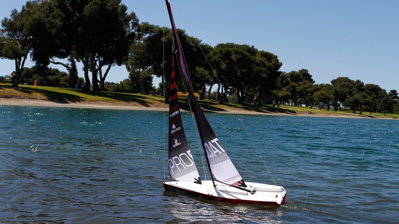 pro boat ragazza 1 meter sailboat rtr rc segelboot - youtube