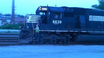 NS 6639 pulling into the yard (6/12/11)
