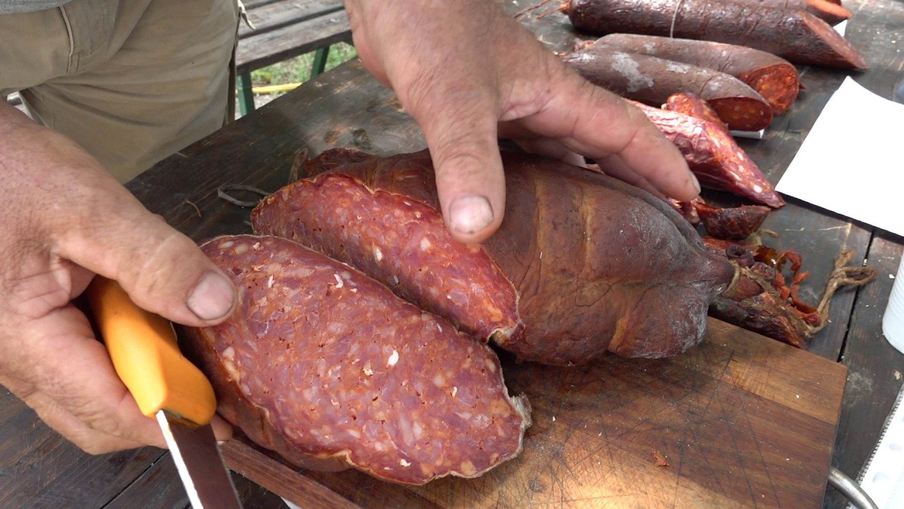 Kulenijada na Dunavu - drugari se okupe i biraju najbolji kulen