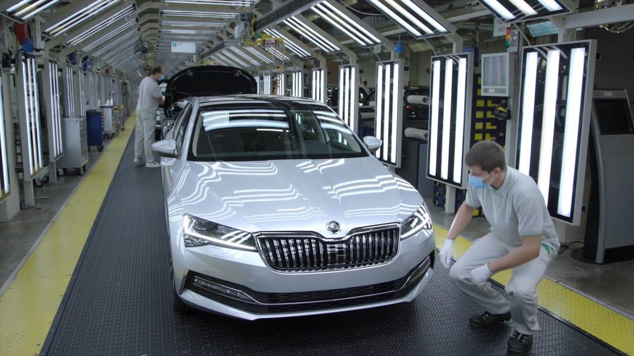 Завод SKODA в Квасинах (2021 г.) - как это сделано (процесс покраски и сборка)