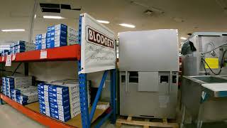 Blenders, Whip, Deep Fryers, Standard Restaurant Depot, Main St, Mesa, Arizona, 28 Apr 2023 GX032638